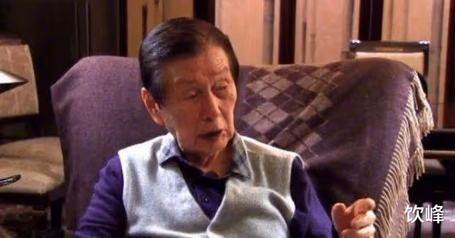 白手起家賺了千億，89歲還讓26歲女星服務，95歲高齡迎來牢獄之災
