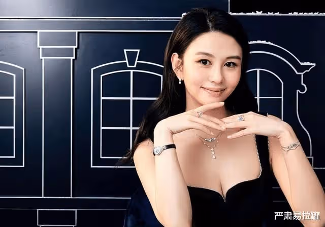 富豪老公剛出事，她就急忙把女兒推進圈了？！