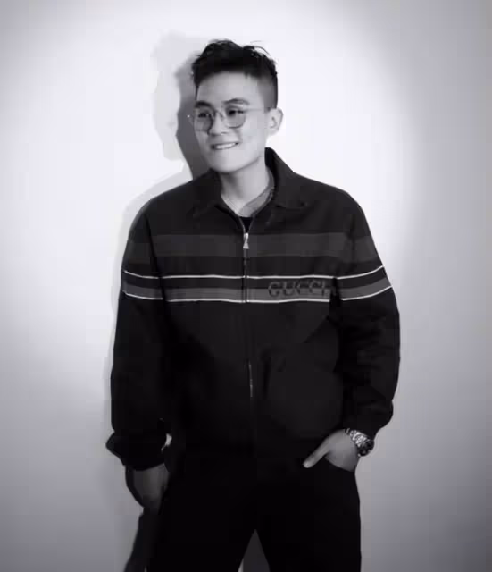 歐豪深夜與人聚會太嗨，站路邊與豐滿美女摟抱，一同離去互動曖昧