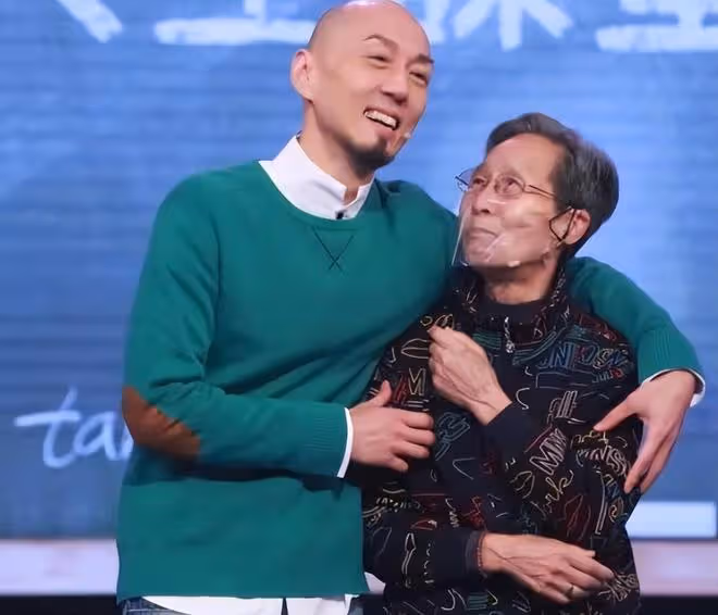 恭喜!TVB男星戴耀明宣布與前女友復合將結婚,曾暗戀佘詩曼多年