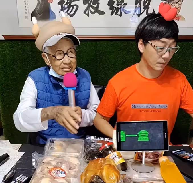 台灣喜劇泰斗陳炳楠離世，享年90歲，兩天前還直播亮金嗓