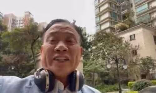 萬梓良排隊做核酸無人識 曾自曝帶著妻兒定居湖南