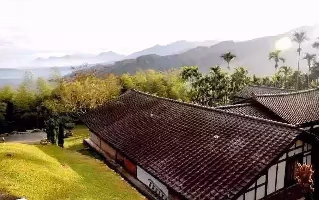 男大生畢業當兵後從銀行舉債1500萬後,跑到南投深山中住了一年,改造百年三合院,成「台灣最美民宿」