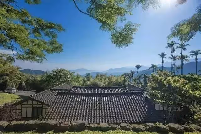 男大生畢業當兵後從銀行舉債1500萬後,跑到南投深山中住了一年,改造百年三合院,成「台灣最美民宿」