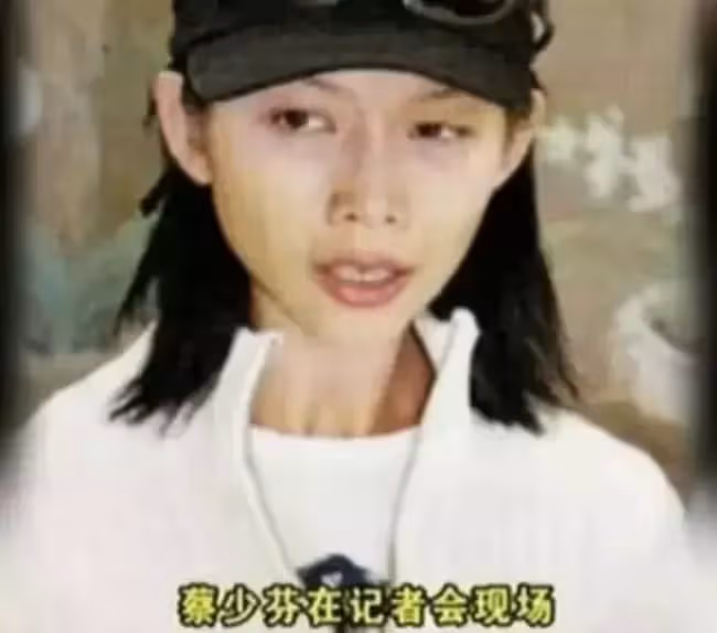 從小四處搬家!幫母還巨債「媽不感恩反卸責」她毅然斷絕關係 與富商相戀6年分手「終於尋得真愛」!