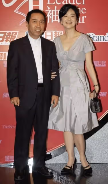 享天倫之樂!67歲林青霞公開「5歲孫女」素描照,自曝祖孫常打麻將,稱孫女一學就會,把書房變「輸房」晚年生活太逍遙