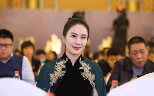 顏值回春！42歲TVB前當紅花旦曬近況變鄰家少女，年初被曝秘婚