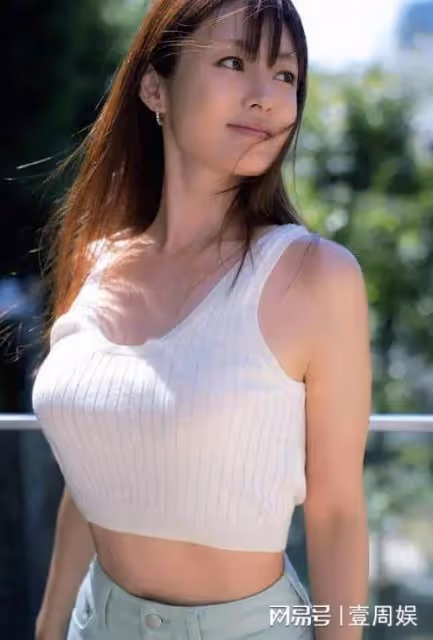 39歲深田恭子被爆酗酒15個小時，與男友街頭對罵被傳分手！