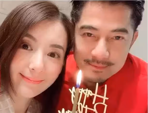 郭富城女兒長相不碼了！低頭作畫「濃眉挺鼻」模樣可愛，正臉曝光網友：像媽媽