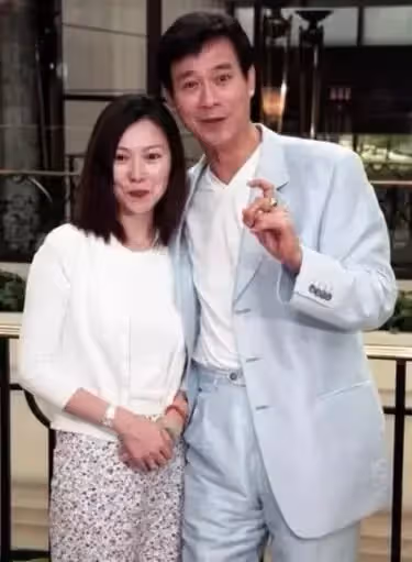 沈殿霞之女鄭欣宜：我早逝的母親，我再婚的父親，讀懂親情淚滿流