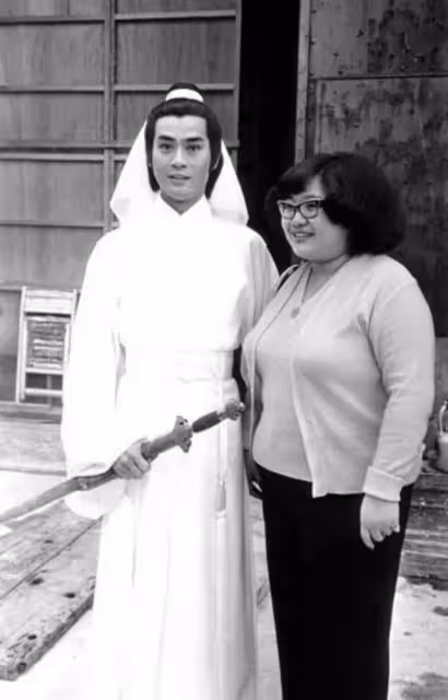 沈殿霞之女鄭欣宜：我早逝的母親，我再婚的父親，讀懂親情淚滿流
