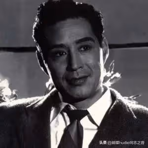 秦怡的老公金焰當年是多麼的帥