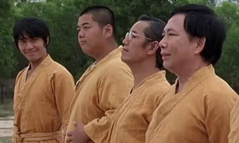 《少林足球》幕後故事:原定女主被換,黃一飛被周星馳偷扒褲子