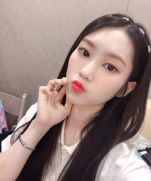 韓流四代女團集體進入續約期,嚕妹金祉呼離隊,粉絲集體表示理解