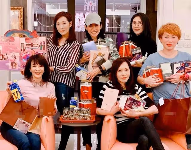TVB離巢花旦罕見亮相!為女兒買平價衣物,嫁豪門做百億闊太多年