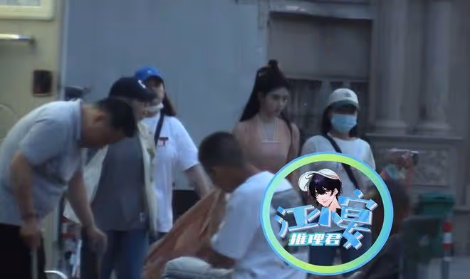 鞠婧禕拍戲遭陌生男偷拍!場務將其綁樹上教訓,現場起衝突引爭議
