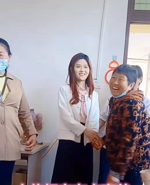 曝朱小偉未婚妻辭去教師工作,欲開店當老闆,大衣哥花50萬買店面