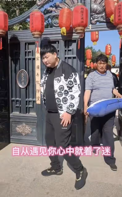 曝朱小偉未婚妻辭去教師工作,欲開店當老闆,大衣哥花50萬買店面