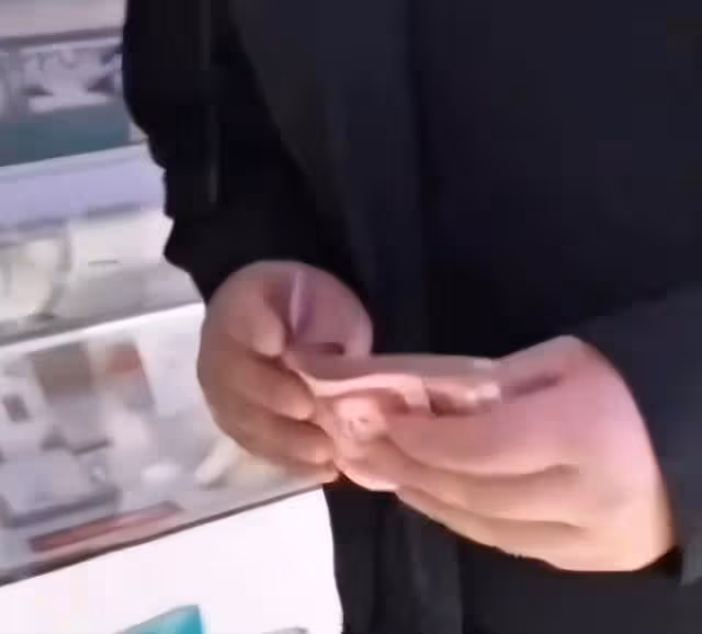 曝朱小偉未婚妻辭去教師工作,欲開店當老闆,大衣哥花50萬買店面