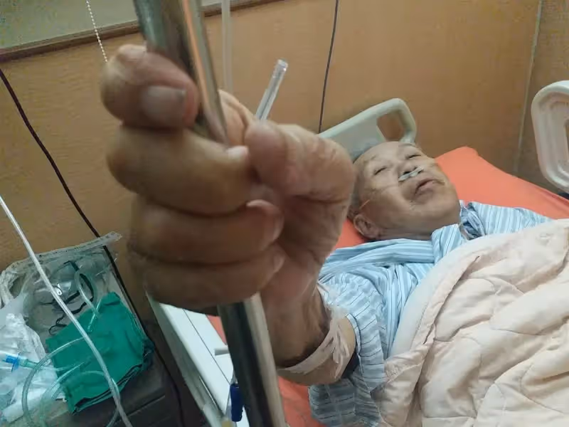 90歲資深藝人陳炳楠因病離世,生前遺言曝光「下臺一鞠躬」眾星哀悼:一路走好