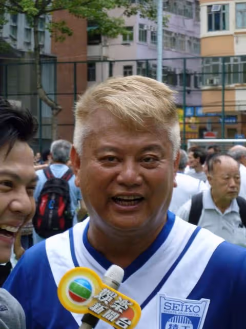 恩愛!知名愛國港星結婚43年坦然面對太太不孕:都知道我絕子絕孫