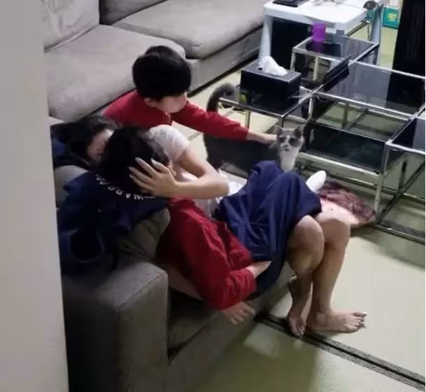 有媽媽真的好幸福!張柏芝這些照片,謝霆鋒一定不敢看,網友:忍不住落淚