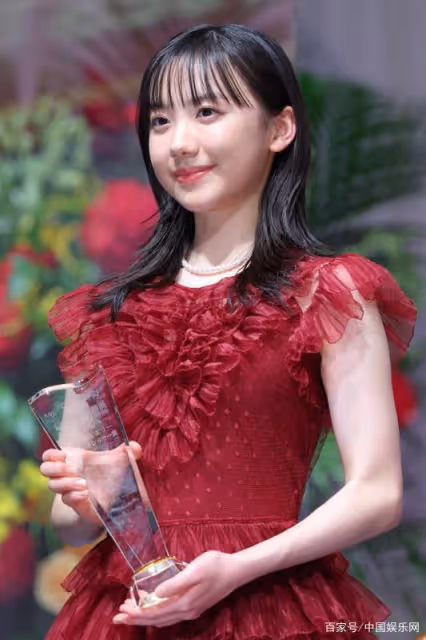 「天才童星」蘆田愛菜6歲身價超過千萬 現如今升入大學讀醫學
