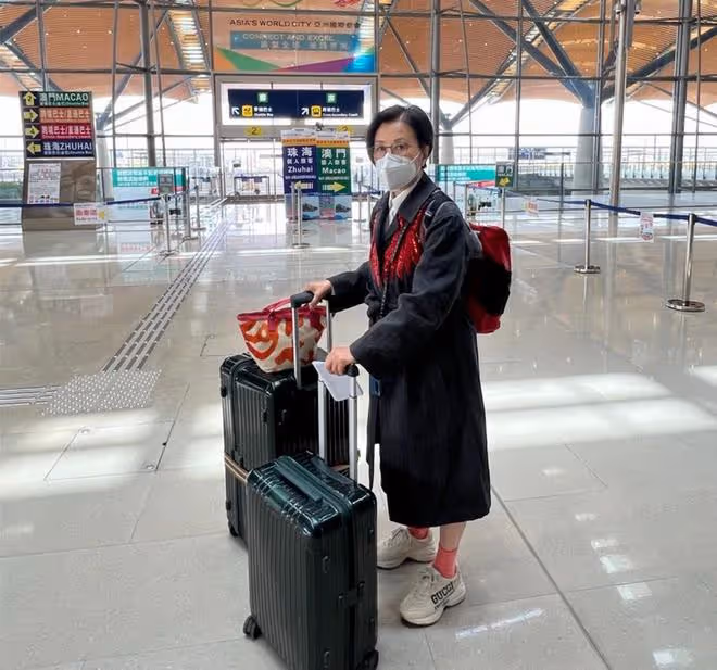 汪明荃分享隔離生活,74歲素顏踩單車健身,自費2千元做8次核酸