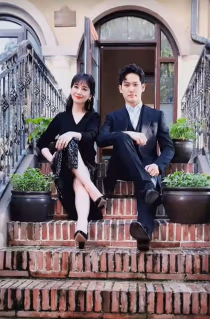 何超蓮自認竇驍是老公，和友人聚會熱舞，趙雅芝兒子現身動作妖嬈
