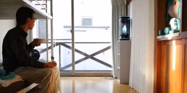 日本小哥與初音結婚兩年不到,老婆停止服務,只剩一句無法連接