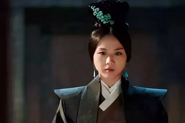 湯唯事業轉向韓國?秀韓語衝擊金棕櫚,韓國老公為討歡心豪擲13.5億