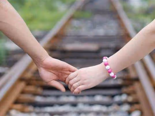 和老婆結婚一年，吵架後老婆回了娘家，我接她回家，她要我給八萬