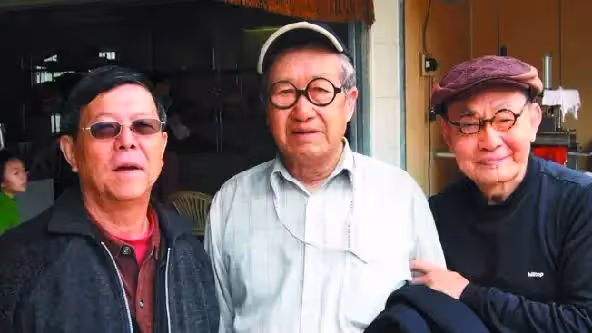 昔情義相挺同住14年!阿西「聞脫線離世噩耗」悲痛反應惹心碎 「50年哥倆好共患難」私下情曝光