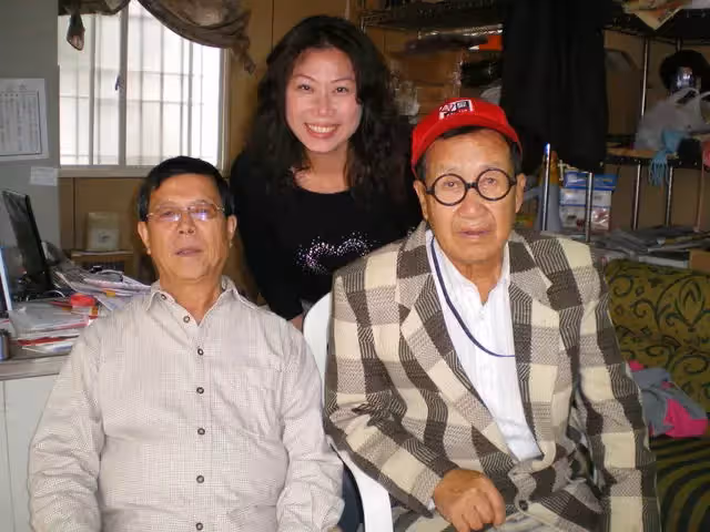 昔情義相挺同住14年！阿西「聞脫線離世噩耗」悲痛反應惹心碎　「50年哥倆好共患難」私下情曝光