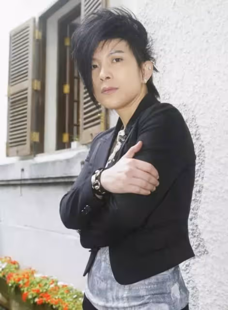 永遠是一家人!潘美辰爸爸遇難關「哥哥難得露面」 兄妹不合「20年後因父母破冰」重歸於好