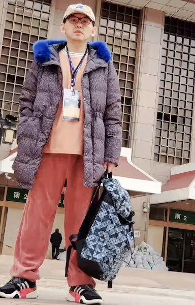 16歲就離家!黃子佼「童年遭母拋棄」拚命賺錢獲安全感 張小燕「一句話點醒」才懂放過自己