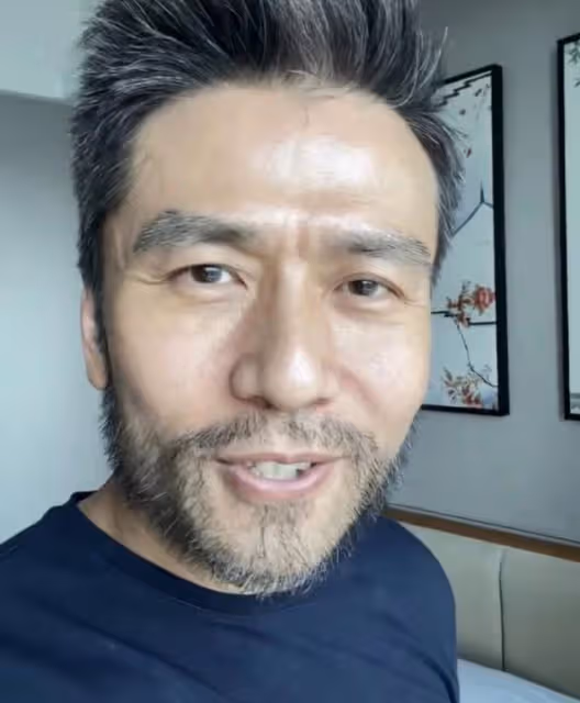 歲月不饒人！TVB前知名型男近況曝光，滿臉雜亂鬍鬚像一個原始人