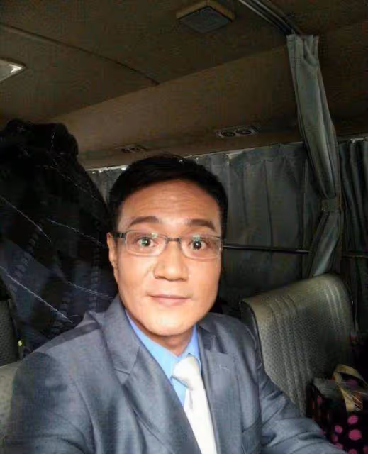 TVB老戲骨憶與亡母點滴，難忘睡覺期間獲對方喂食，低谷時曾割脈