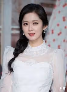 她因自己長得美,表示不會嫁給中國人,跟張娜拉犯一樣的錯被封殺