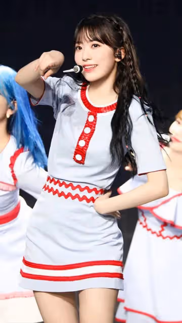 韓國安妮海瑟薇,十四歲成全民偶像,完美身材臉蛋引千萬女性嫉妒