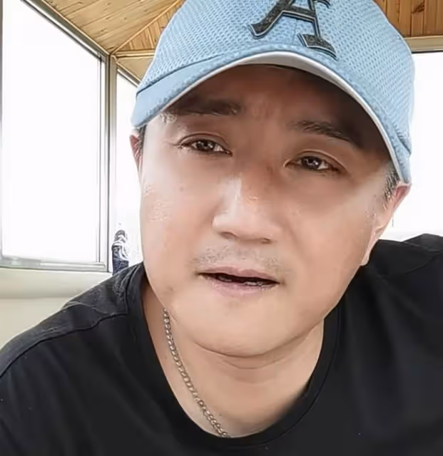 知名童星葉靜近況,41歲胖60斤頭髮花白,理髮店關門無奈親自剃頭