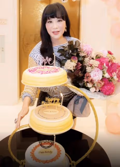 呂良偉小15歲嬌妻生日,關之琳向太盛裝出席派對,珠光寶氣太奢華