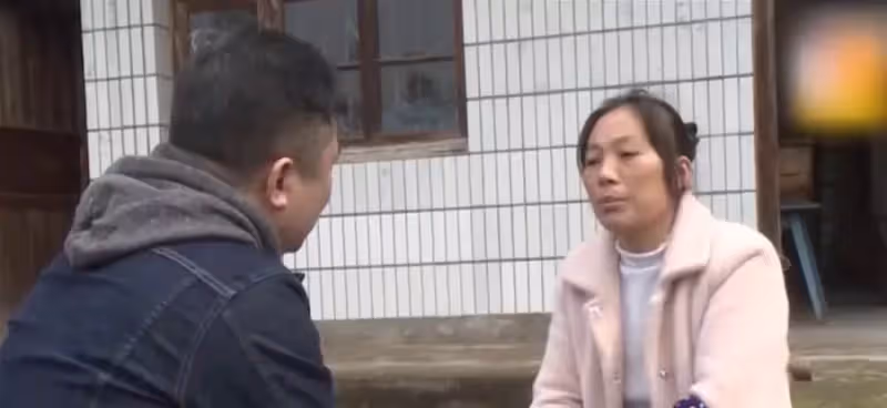 39歲高齡孕婦生下獨眼寶寶，天生只有一隻眼睛，母親決心為她「捐眼」感動眾人：母愛無私