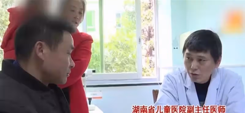 39歲高齡孕婦生下獨眼寶寶，天生只有一隻眼睛，母親決心為她「捐眼」感動眾人：母愛無私