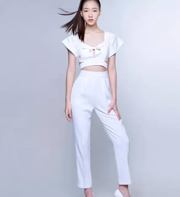 小S有福！倆女兒攜手拍大片「致敬自己跟大S」 許老二身材出眾「再也不做小透明」：根本韓劇女主