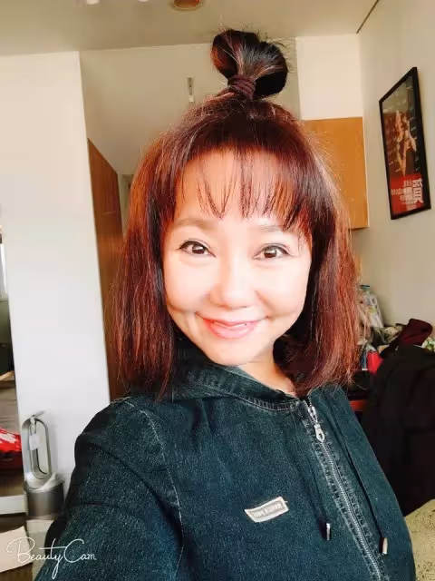 被評笑比哭難看，呂雪鳳強撐為家人還債50年張開眼就在掙錢，養活全家7口，不捨曝最大願望