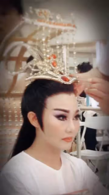 被評笑比哭難看，呂雪鳳強撐為家人還債50年張開眼就在掙錢，養活全家7口，不捨曝最大願望