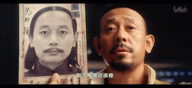 65歲葛優做核酸被偶遇,身形消瘦皺紋明顯,慰問醫護人員太親切