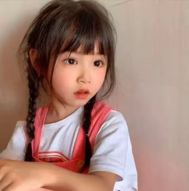 6歲「無聲天使」藍妮妮:逆天「顏值」傾國傾城,生活卻無法自理,美貌背後的心酸令人心疼