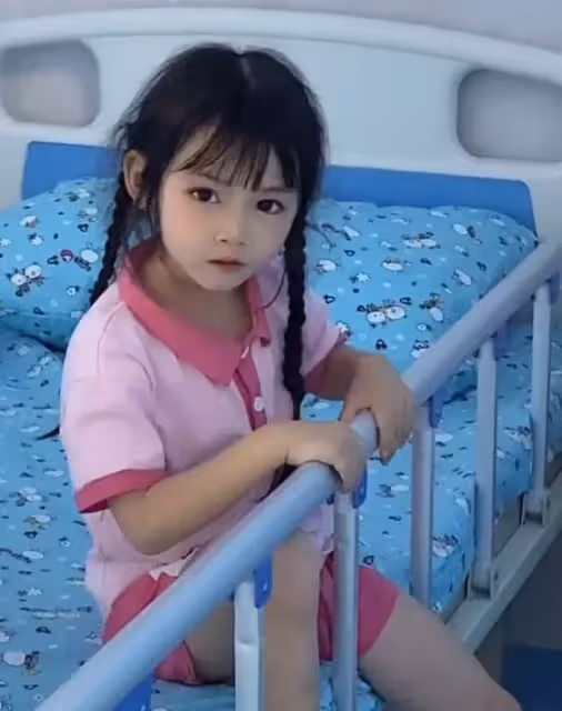 6歲「無聲天使」藍妮妮:逆天「顏值」傾國傾城,生活卻無法自理,美貌背後的心酸令人心疼